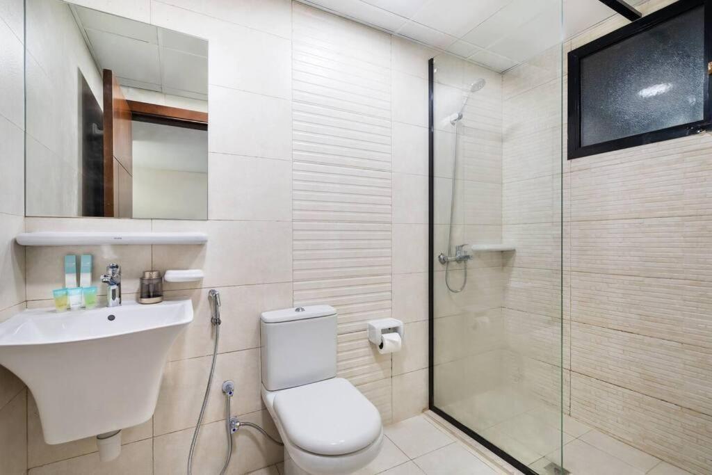 Luxury 1br With Balcony - Pool *