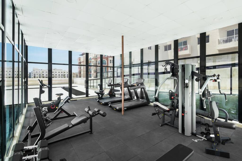Apartment Luxury 1br With Balcony - Pool